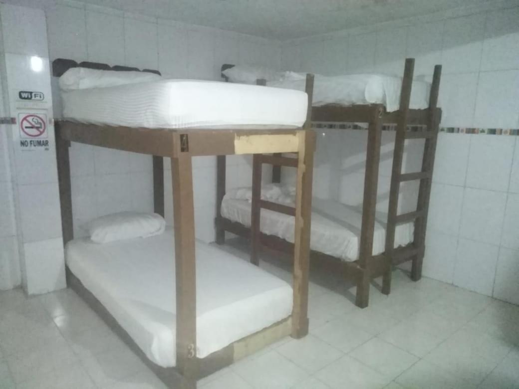 Hostal Hotel Ado Cancún Buitenkant foto